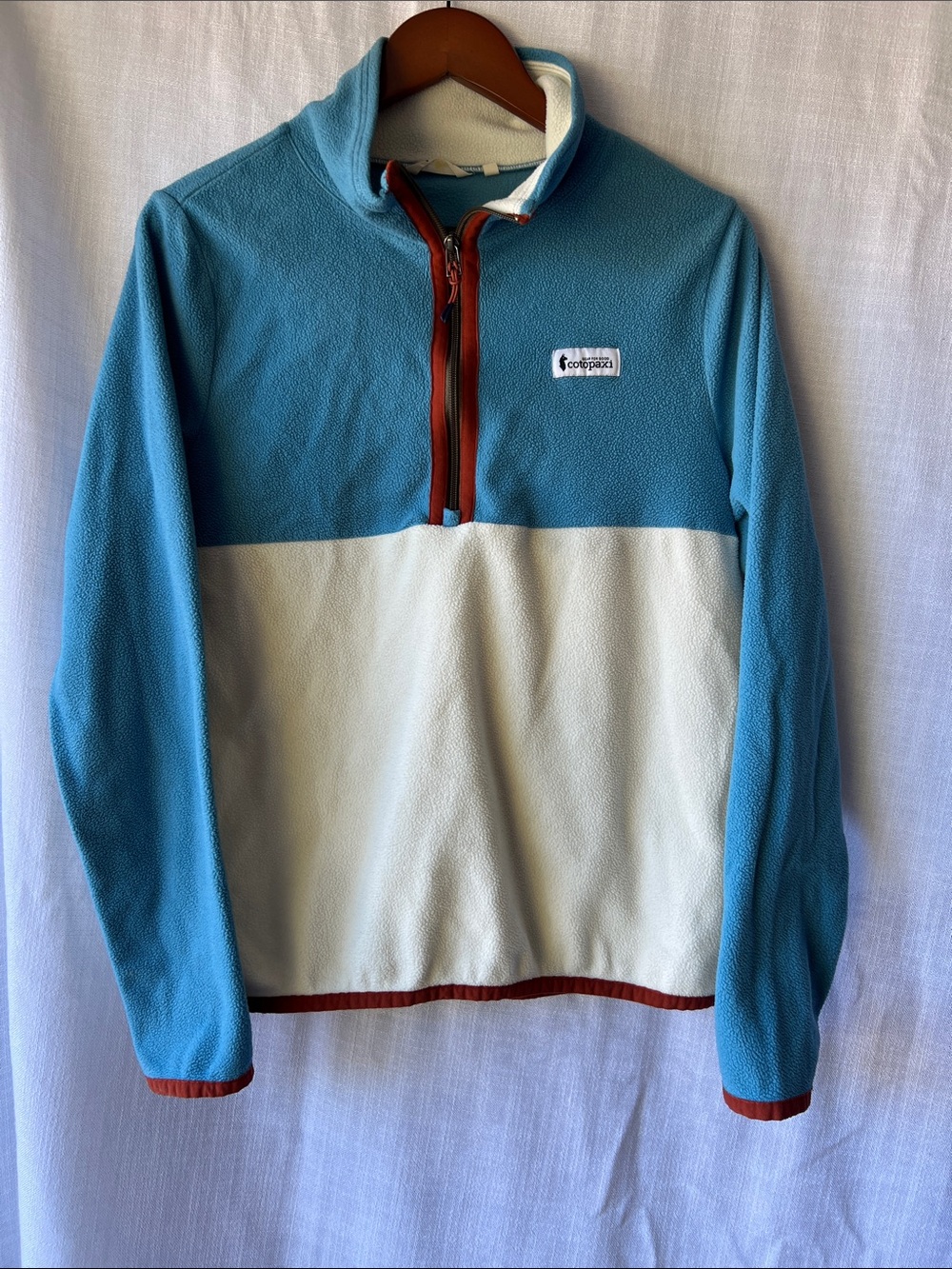 cotopaxi Two-Tone Blue and Cream Half-Zip Fleece with Rust Trim Size M